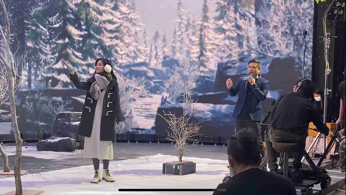 财神娱乐以ALED先进显屏技术，，，与金马奖视觉特效团队“再现影像”携手合作打造LED虚拟摄影棚，，，提供沉浸式表演体验，，，，并精简拍摄成本与时间